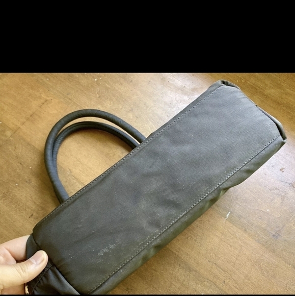 Authentic Prada handbag - Picture 8 of 13